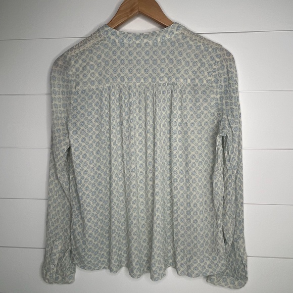 Olivaceous Blouse Size Medium Petite - Picture 5 of 7